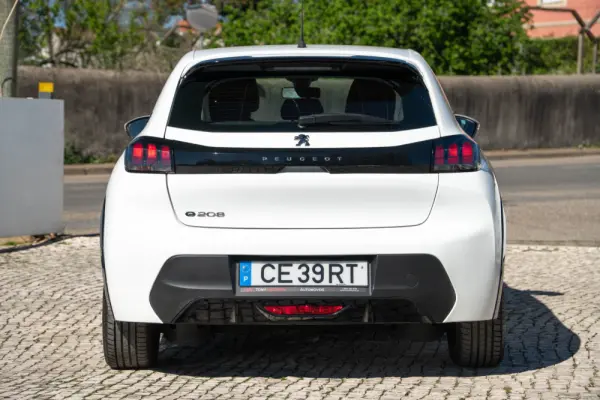 Peugeot e-208 50 kWh Active 26