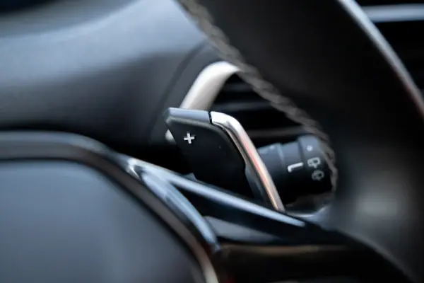 Peugeot 3008 1.6 Hybrid4 Allure Pack e-EAT8 17