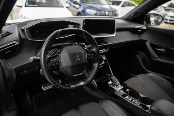 Peugeot 2008 1.5 BlueHDi GT EAT8 2