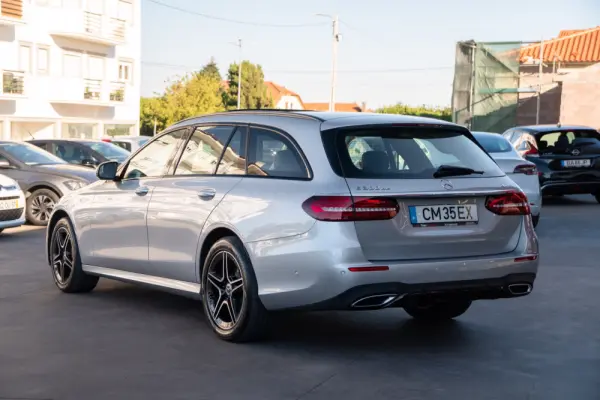 Mercedes-Benz E 300 de 9G-TRONIC AMG Line 11
