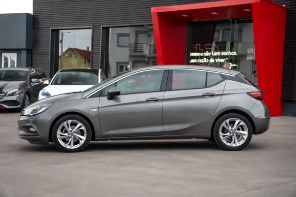 Opel Astra 1.6 CDTI Innovation S/S 5