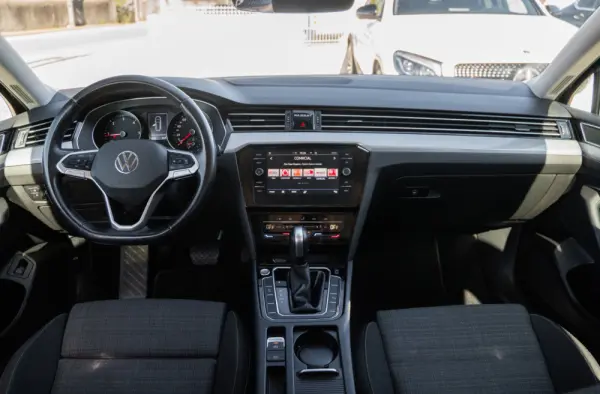 Volkswagen Passat Variant 2.0 TDI Elegance DSG 4