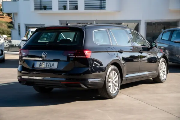 Volkswagen Passat Variant 2.0 TDI Elegance DSG 4