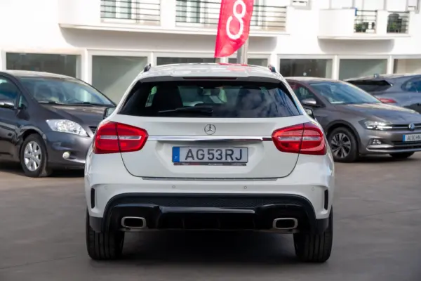 Mercedes-Benz GLA 180 (CDI) d 7G-DCT AMG Line 9