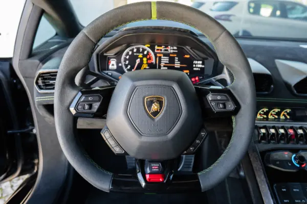 Lamborghini Huracán 5.2 V10 LP Performance 22