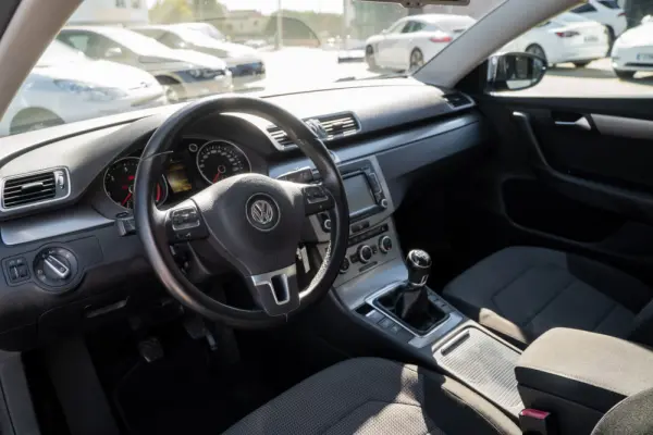 Volkswagen Passat 1.6 TDI Confortline 3