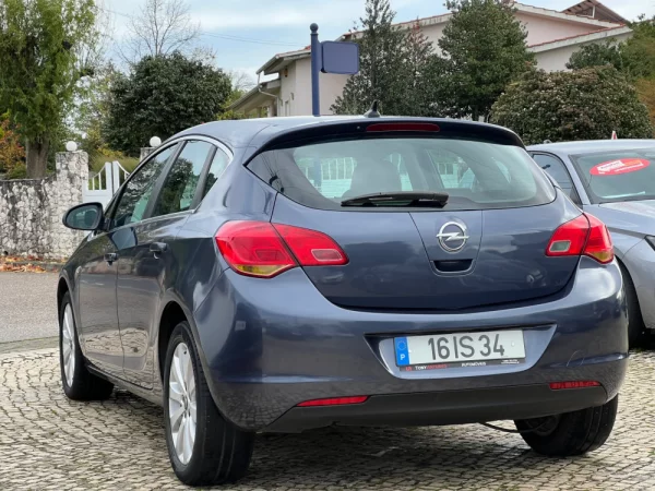 Opel Astra 1.7 CDTi Edition 3