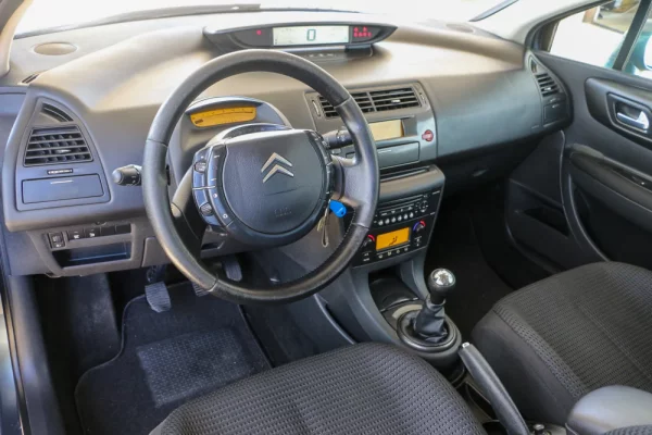 Citroën C4 1.6 HDi 110 VTR 2
