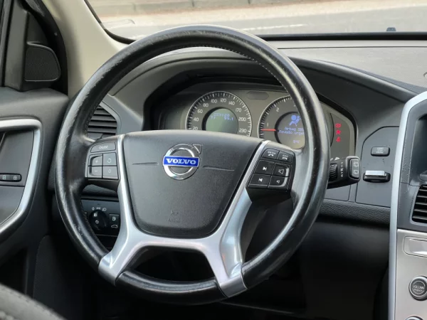 Volvo XC 60 2.4 D Drive Momentum 18