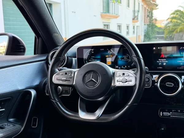 Mercedes-Benz A 180 Limousine d AMG Line Aut. 14