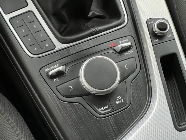 Audi A4 Avant 2.0 TDI Business Line 19