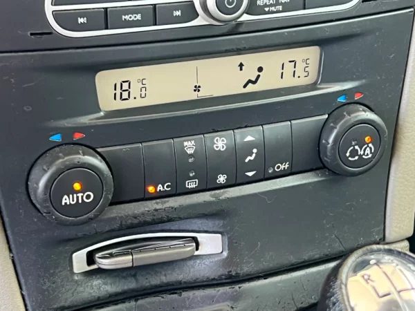 Renault Laguna Break 2.0 DCi Privilège 11