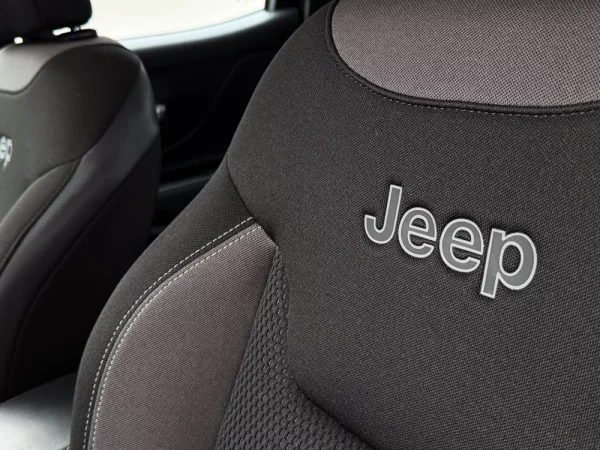 Jeep Renegade 1.0 T Limited 31