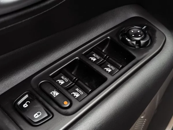 Jeep Renegade 1.0 T Limited 33