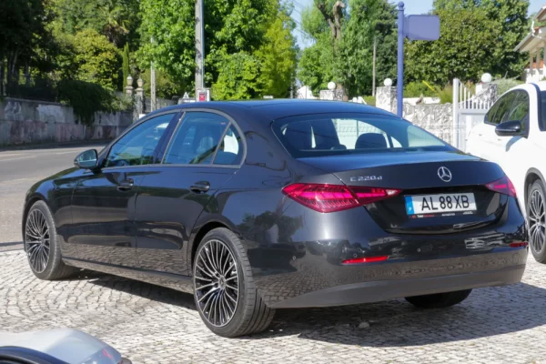 Mercedes-Benz C 220 d Avantgarde 12