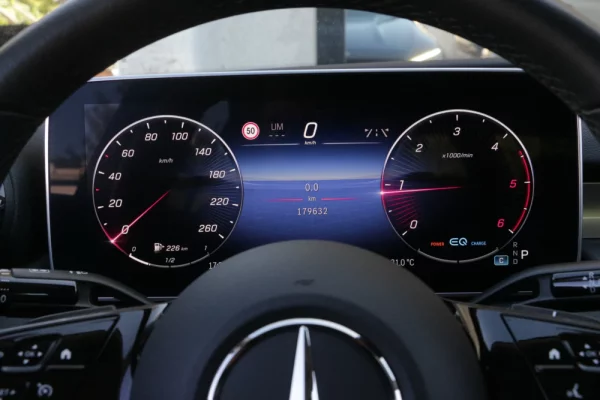 Mercedes-Benz C 220 d Avantgarde 28