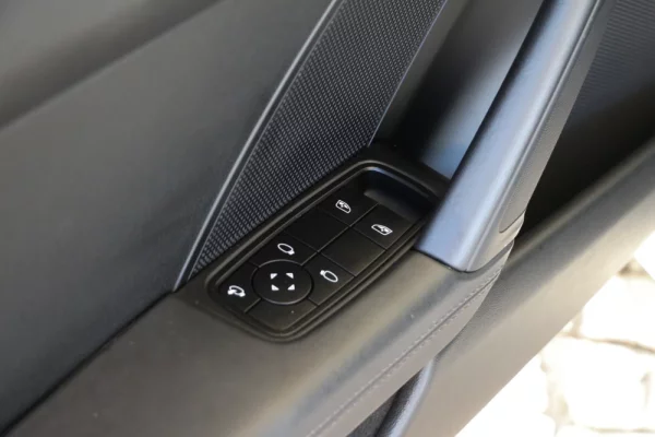 Porsche 911 (992) Carrera PDK 48