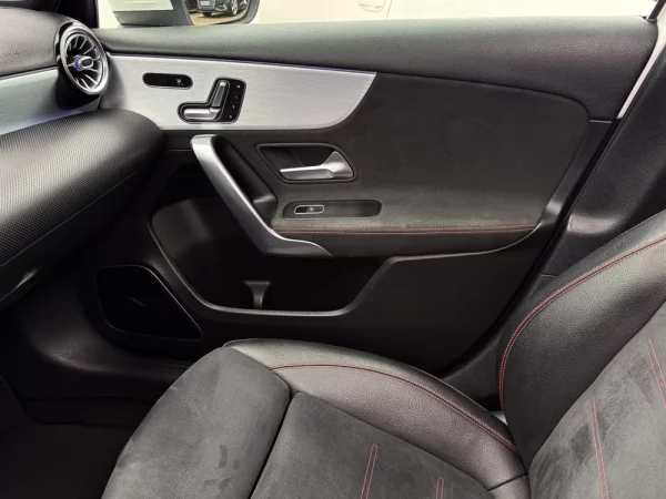 Mercedes-Benz A 180 d AMG Line Aut. 24