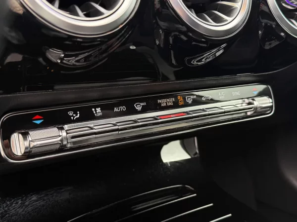 Mercedes-Benz A 180 d AMG Line Aut. 25
