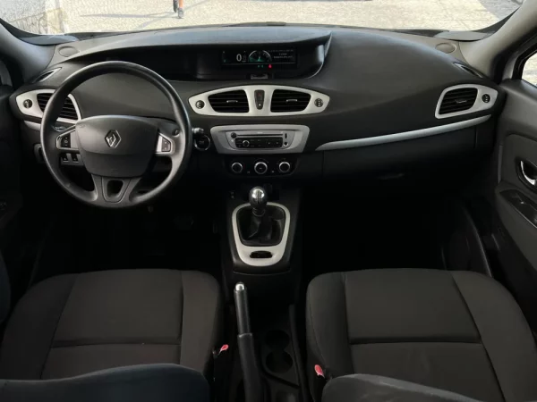 Renault Scénic 1.5 dCi Sport SS 3