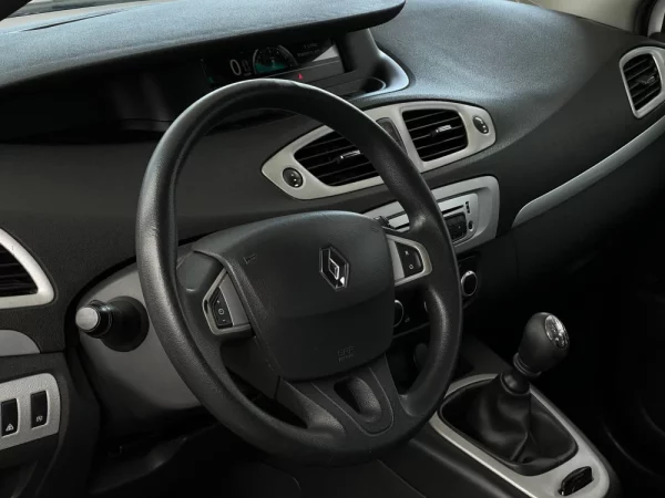 Renault Scénic 1.5 dCi Sport SS 17