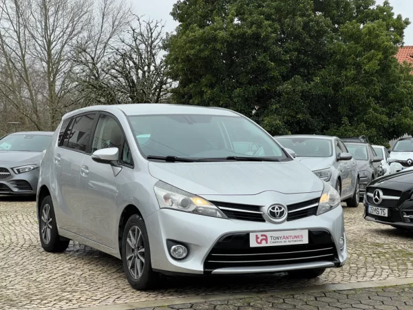 Toyota Verso 2.0 D-4D Comfort 5
