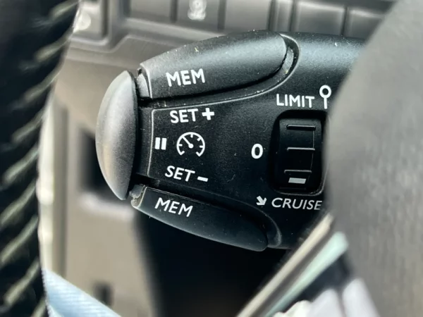 Peugeot 308 1.5 BlueHDi Business Line 8