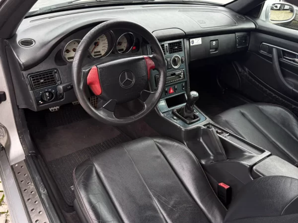 Mercedes-Benz SLK 200 Standard 2