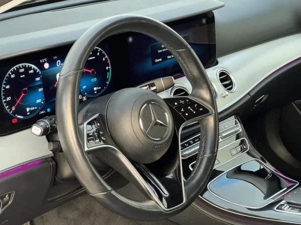 Mercedes-Benz E 300 E 300de T 9G-TRONIC Avantgarde 2