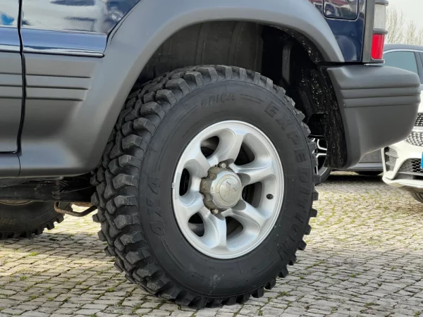 Mitsubishi Pajero 2.5 TDi GLS 2