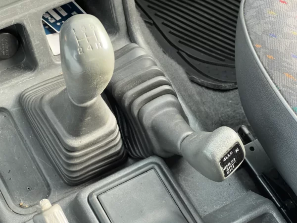 Mitsubishi Pajero 2.5 TDi GLS 15