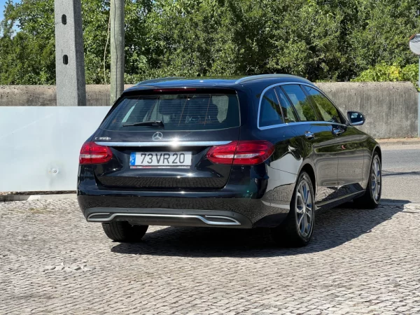 Mercedes-Benz C 300 h Avantgarde+ 11