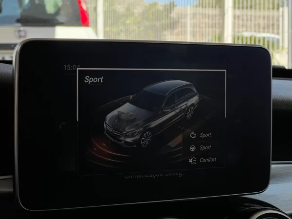 Mercedes-Benz C 300 h Avantgarde+ 27