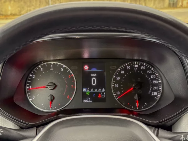 Renault Clio 1.0 TCe Intens Bi-Fuel 23