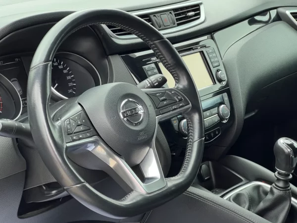 Nissan Qashqai 1.5 dCi Acenta Connect 2