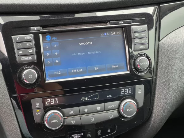 Nissan Qashqai 1.5 dCi Acenta Connect 15