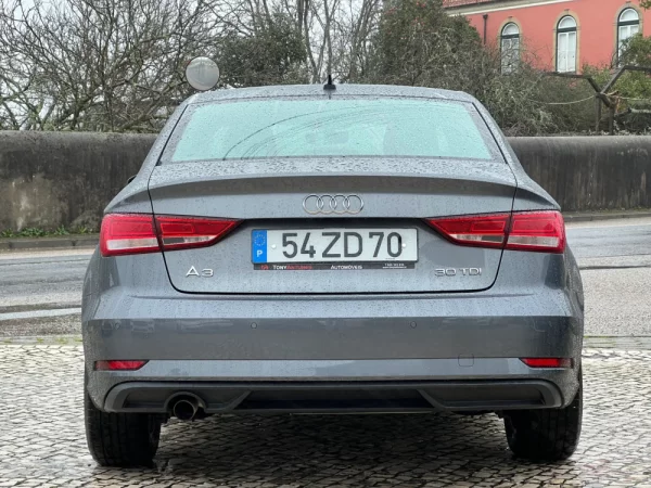 Audi A3 Limousine 30 TDI Design 7