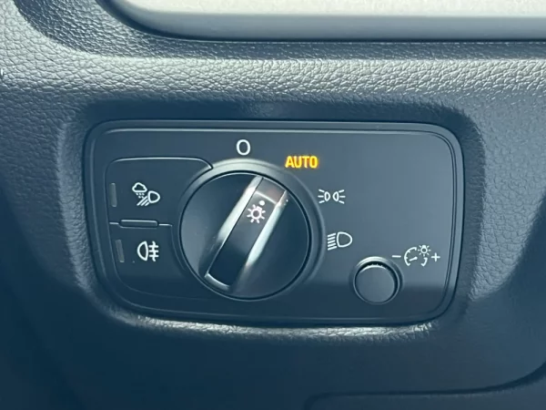 Audi A3 Limousine 30 TDI Design 19