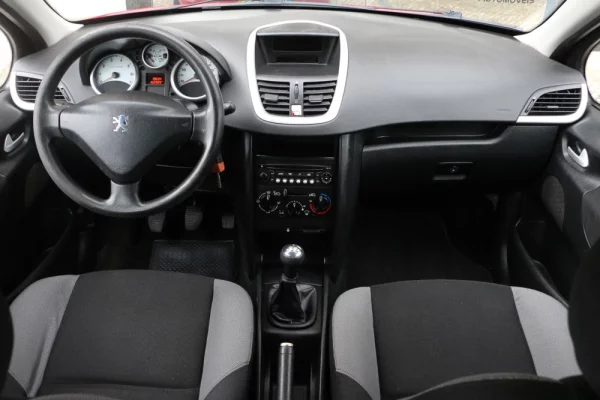 Peugeot 207 1.4 16V Trendy 4