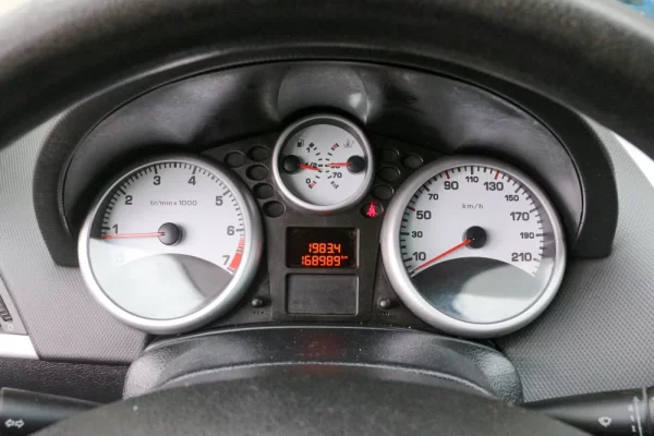 Peugeot 207 1.4 16V Trendy 6