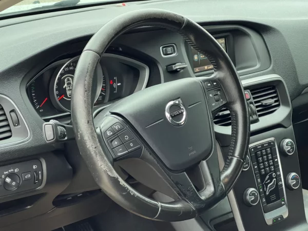 Volvo V40 2.0 D2 Kinetic 8