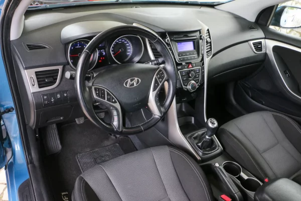 Hyundai i30 1.6 CRDI Comfort 2