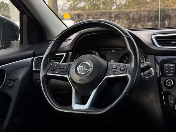 Nissan Qashqai 1.5 dCi N-Connecta 12
