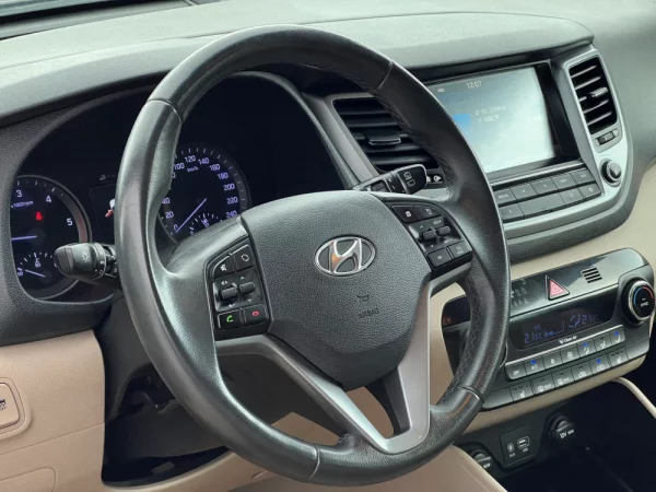 Hyundai Tucson 1.7 CRDi Creative 9
