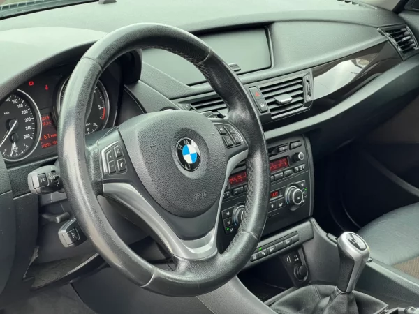 BMW X1 16 d sDrive 8