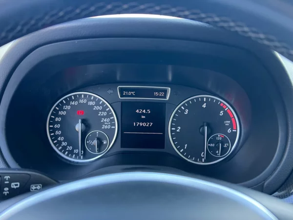 Mercedes-Benz B 180 CDI Urban 8