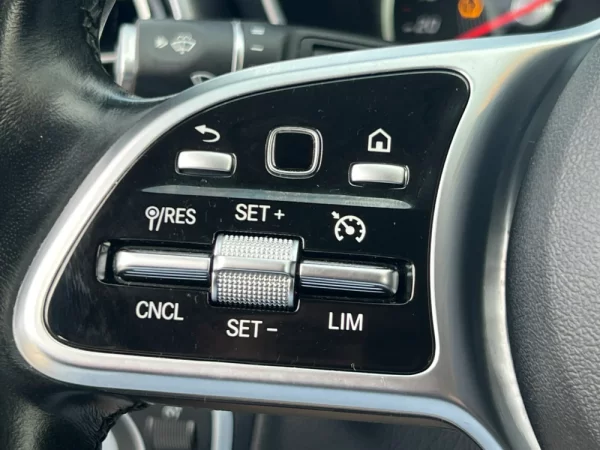 Mercedes-Benz C 300 C 300de T 9G-TRONIC AMG Line 19
