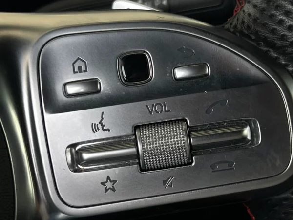 Mercedes-Benz A 180 d AMG Line Aut. 19