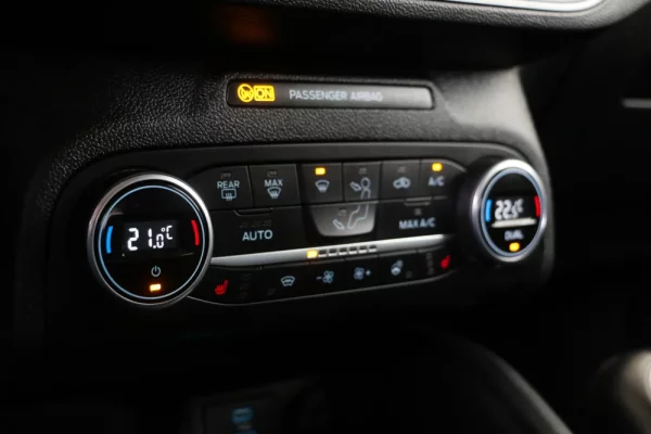 Ford Focus 1.0 EcoBoost MHEV Active Style SIP 38