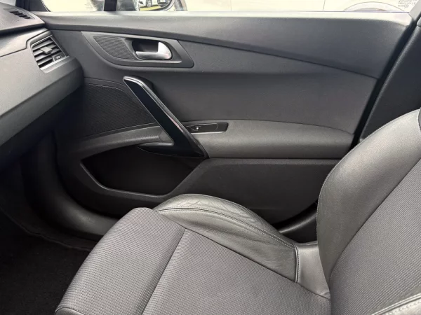 Peugeot 508 SW 2.0 HDi Allure 19